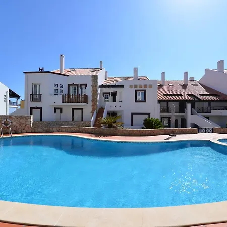 Pristine - 2 Bedroom With Sea And Pool Views In The São Martinho do Porto