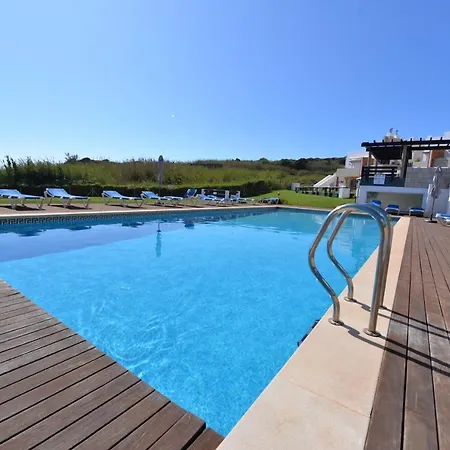Apartmán Pristine - 2 Bedroom With Sea And Pool Views In The