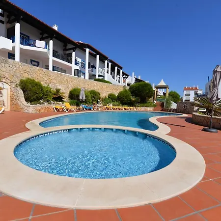 Apartmán Pristine - 2 Bedroom With Sea And Pool Views In The